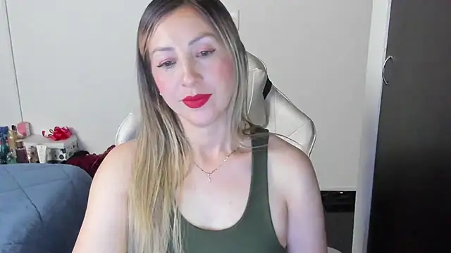 Andreina Suann online show from 02-11-25, 01:20