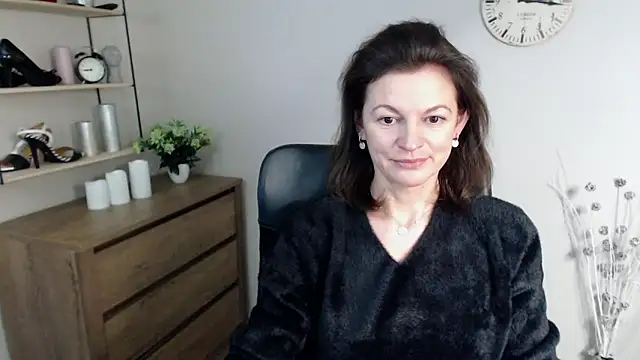 Snapshot of VivianWILD chatting on 01-02-25, 06:50 VivianWILD online show from 01-02-25, 06:50