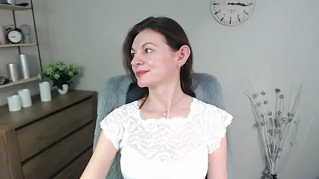 Snapshot of VivianWILD chatting on 01-15-25, 11:00 VivianWILD online show from 01-15-25, 11:00