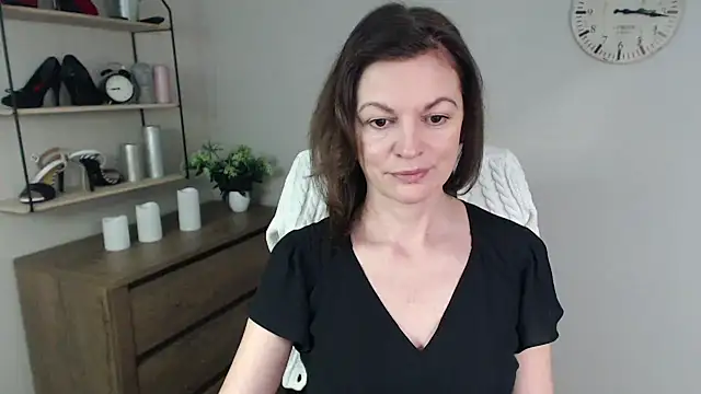 Snapshot of VivianWILD chatting on 01-27-25, 07:56 VivianWILD online show from 01-27-25, 07:56