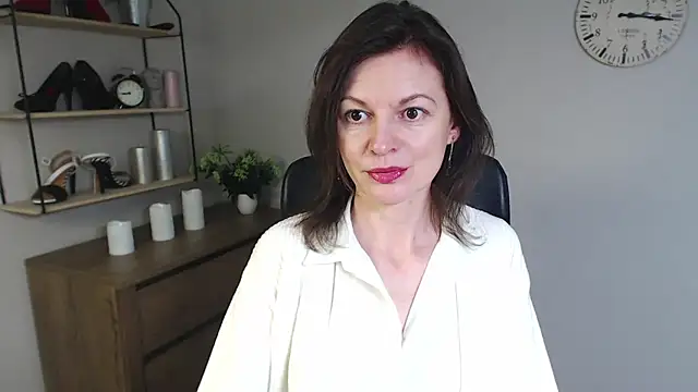 Snapshot of VivianWILD chatting on 02-03-25, 06:56 VivianWILD online show from 02-03-25, 06:56