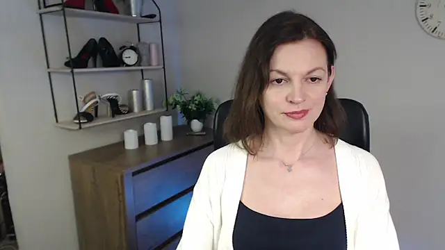 Snapshot of VivianWILD chatting on 02-14-25, 02:12 VivianWILD online show from 02-14-25, 02:12