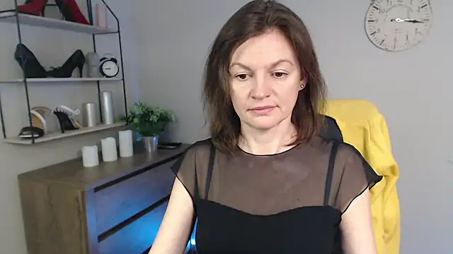 Snapshot of VivianWILD chatting on 03-04-25, 06:47 VivianWILD online show from 03-04-25, 06:47