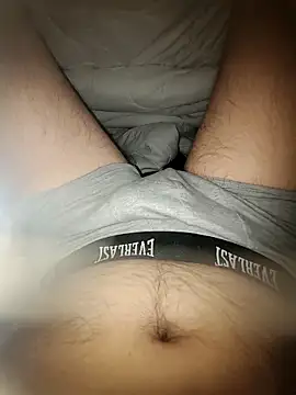 Snapshot of chub09 chatting on 10-18-25, 04:26 chub09 online show from 10-18-25, 04:26