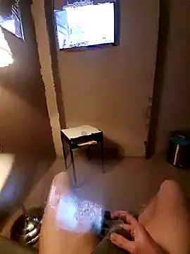 Snapshot of chub09 chatting on 12-20-25, 07:15 chub09 online show from 12-20-25, 07:15