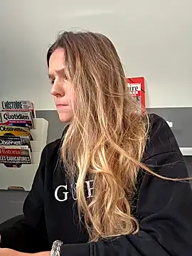 lucie mehott online show from 11-04-25, 08:13