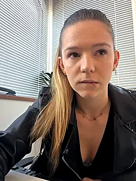 lucie mehott online show from 03-19-26, 10:52