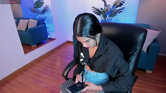 saracorraless online show from 01-25-25, 12:47