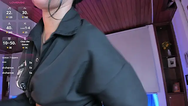 saracorraless online show from 02-11-25, 12:49