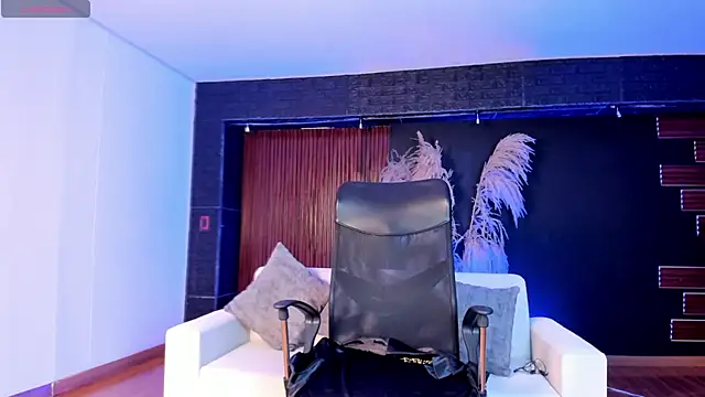 saracorraless online show from 03-10-25, 06:56