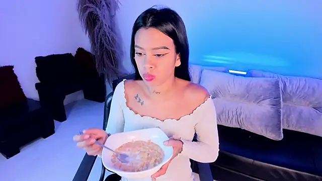 saracorraless online show from 09-27-25, 01:38