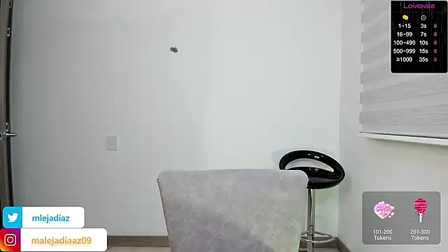 Snapshot of MalejaDiaz_ chatting on 12-02-24, 08:33 MalejaDiaz online show from 12-02-24, 08:33