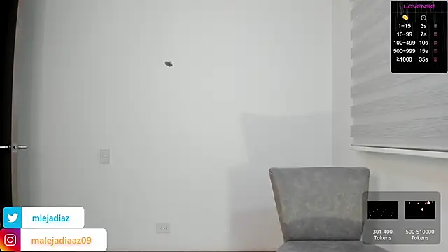 Snapshot of MalejaDiaz_ chatting on 12-22-24, 12:27 MalejaDiaz online show from 12-22-24, 12:27