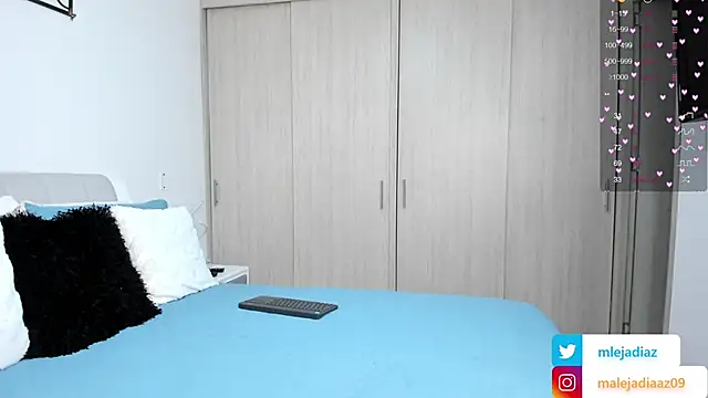 Snapshot of MalejaDiaz_ chatting on 02-18-25, 12:37 MalejaDiaz online show from 02-18-25, 12:37