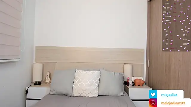 MalejaDiaz  online show from 11-30-25, 12:42