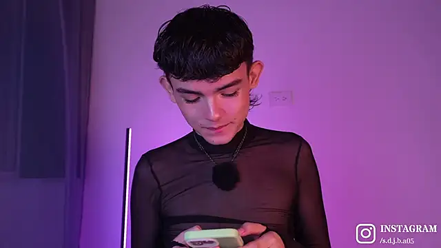 Snapshot of Angelo_018 chatting on 02-20-26, 01:57 Angelo 018 online show from 02-20-26, 01:57