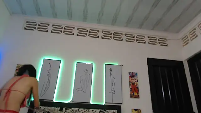 Snapshot of Rihana14 chatting on 01-24-25, 08:00 Rihana14 online show from 01-24-25, 08:00