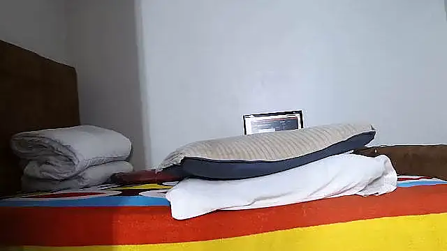 Snapshot of shoshortyy chatting on 10-08-25, 09:12 shoshortyy online show from 10-08-25, 09:12