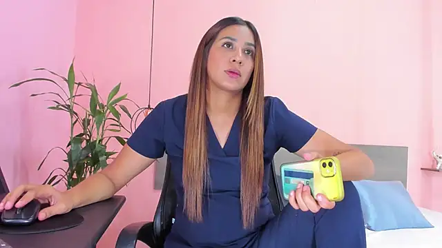 Snapshot of Alana_Suares1 chatting on 03-20-25, 08:29 Alana Suares1 online show from 03-20-25, 08:29