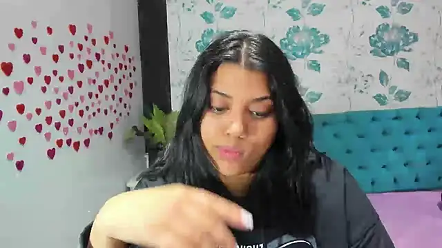 Snapshot of LindaBreeS chatting on 02-01-25, 07:55 LindaBreeS online show from 02-01-25, 07:55