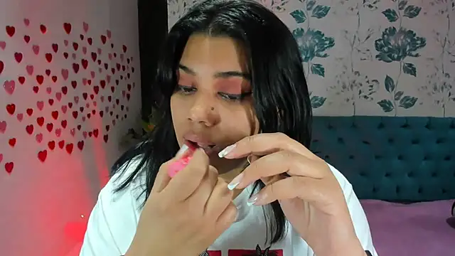 Snapshot of LindaBreeS chatting on 02-02-25, 03:49 LindaBreeS online show from 02-02-25, 03:49