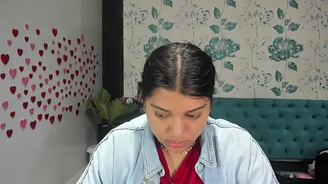 Snapshot of LindaBreeS chatting on 02-13-25, 01:48 LindaBreeS online show from 02-13-25, 01:48