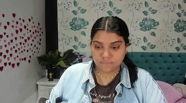 Snapshot of LindaBreeS chatting on 02-25-25, 04:53 LindaBreeS online show from 02-25-25, 04:53