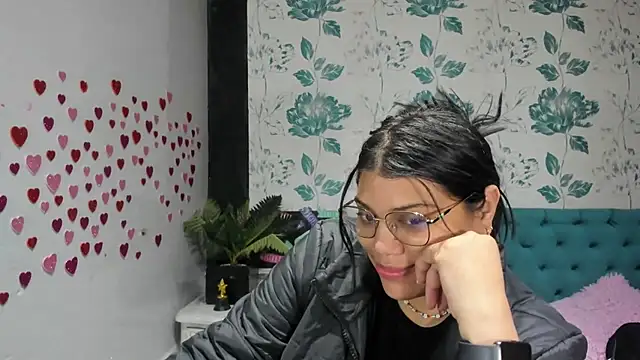 Snapshot of LindaBreeS chatting on 03-03-25, 02:26 LindaBreeS online show from 03-03-25, 02:26