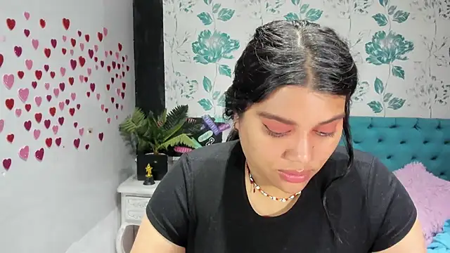 Snapshot of LindaBreeS chatting on 03-03-25, 08:32 LindaBreeS online show from 03-03-25, 08:32