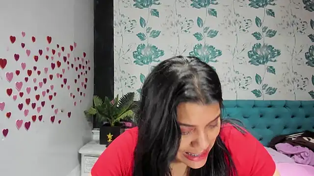 Snapshot of LindaBreeS chatting on 03-04-25, 08:05 LindaBreeS online show from 03-04-25, 08:05