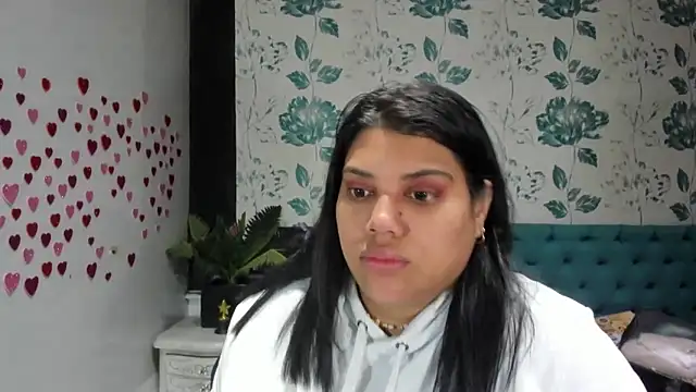 Snapshot of LindaBreeS chatting on 03-05-25, 02:12 LindaBreeS online show from 03-05-25, 02:12