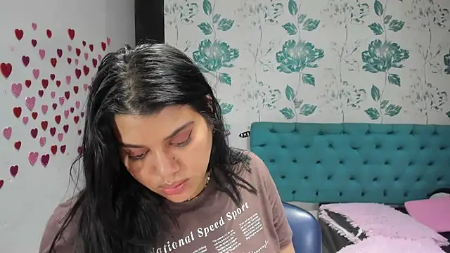 Snapshot of LindaBreeS chatting on 03-05-25, 05:18 LindaBreeS online show from 03-05-25, 05:18