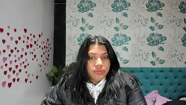 Snapshot of LindaBreeS chatting on 03-06-25, 02:40 LindaBreeS online show from 03-06-25, 02:40