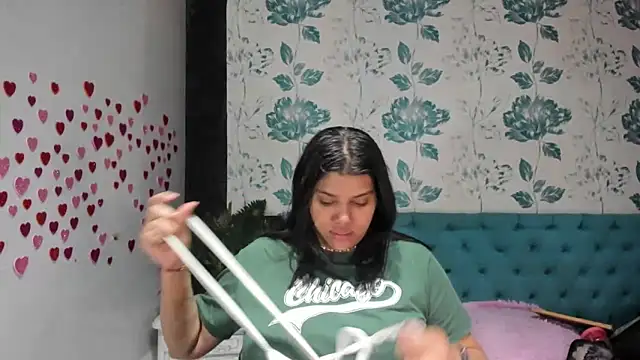 Snapshot of LindaBreeS chatting on 03-11-25, 02:07 LindaBreeS online show from 03-11-25, 02:07