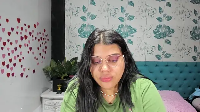 Snapshot of LindaBreeS chatting on 03-16-25, 12:34 LindaBreeS online show from 03-16-25, 12:34