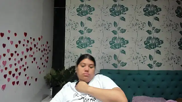 Snapshot of LindaBreeS chatting on 03-16-25, 01:06 LindaBreeS online show from 03-16-25, 01:06