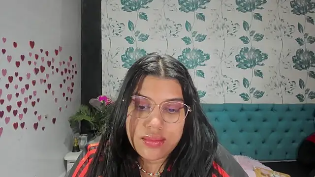 Snapshot of LindaBreeS chatting on 03-20-25, 05:04 LindaBreeS online show from 03-20-25, 05:04