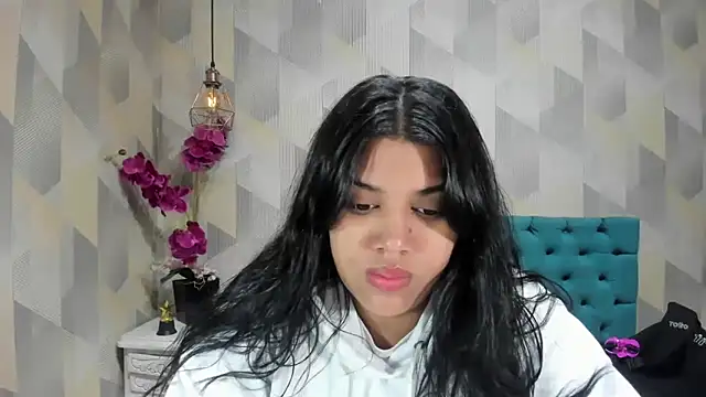 Snapshot of LindaBreeS chatting on 09-27-25, 01:38 LindaBreeS online show from 09-27-25, 01:38