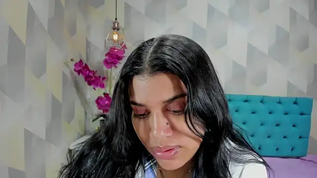 Snapshot of LindaBreeS chatting on 10-17-25, 03:36 LindaBreeS online show from 10-17-25, 03:36