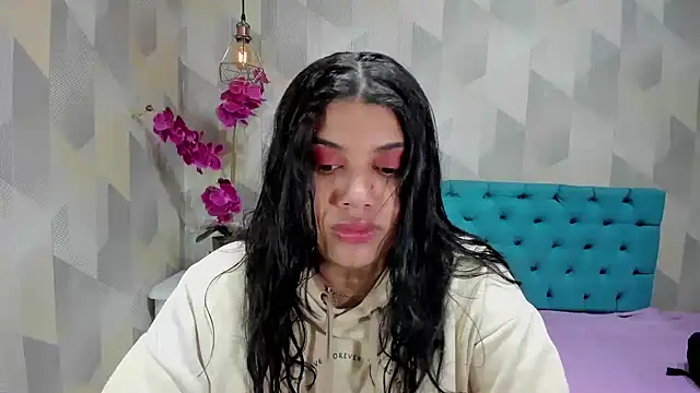 Snapshot of LindaBreeS chatting on 10-20-25, 02:17 LindaBreeS online show from 10-20-25, 02:17