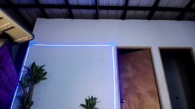 Snapshot of valeng_doll chatting on 02-07-25, 06:03 valeng doll online show from 02-07-25, 06:03