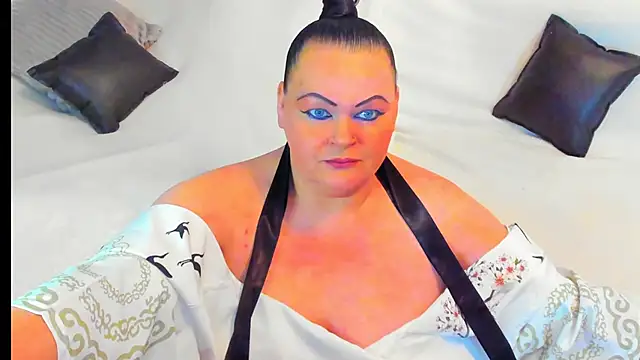 MilanaBiegert online show from 01-04-25, 02:14