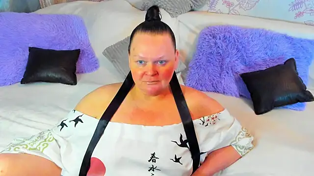 MilanaBiegert online show from 02-11-25, 05:50