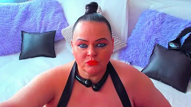 MilanaBiegert online show from 03-07-25, 07:41