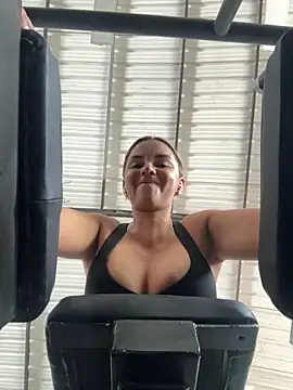 Snapshot of ladydi_69 chatting on 10-21-25, 03:46 ladydi 69 online show from 10-21-25, 03:46