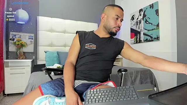 Snapshot of THIAGOXBIG chatting on 02-07-25, 09:15 THIAGOXBIG online show from 02-07-25, 09:15