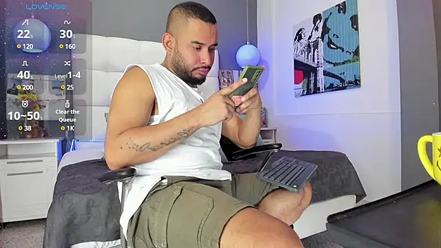 Snapshot of THIAGOXBIG chatting on 02-10-25, 08:53 THIAGOXBIG online show from 02-10-25, 08:53