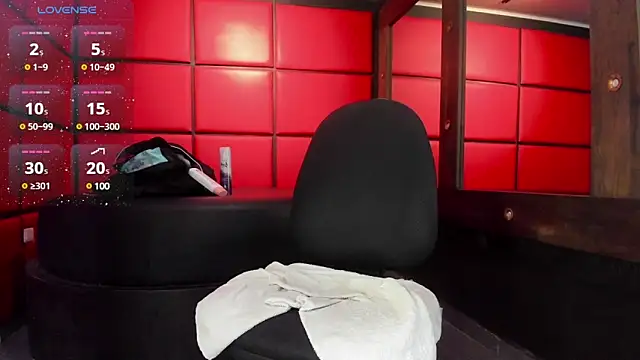 Snapshot of THIAGOXBIG chatting on 02-27-25, 08:39 THIAGOXBIG online show from 02-27-25, 08:39