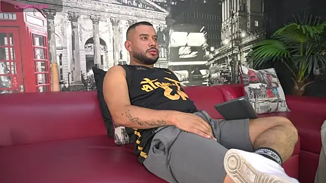 Snapshot of THIAGOXBIG chatting on 10-01-25, 09:32 THIAGOXBIG online show from 10-01-25, 09:32