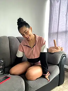 Nikothyna online show from 11-19-25, 04:18